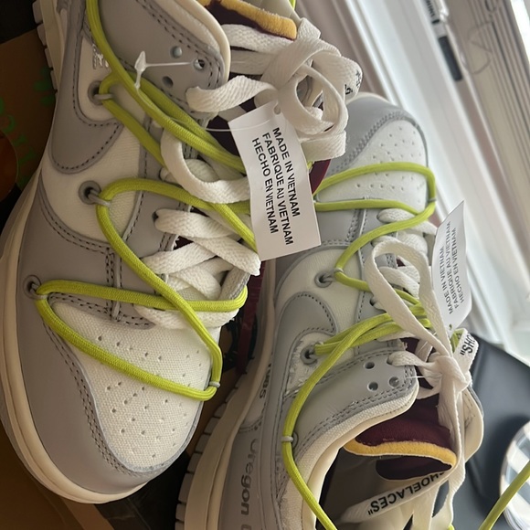 Off-white dunks lot 8. Dead stock size 6 mens 7.5 women. - Picture 3 of 9